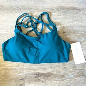 Athleta Hyper Focused Bra in Powervita